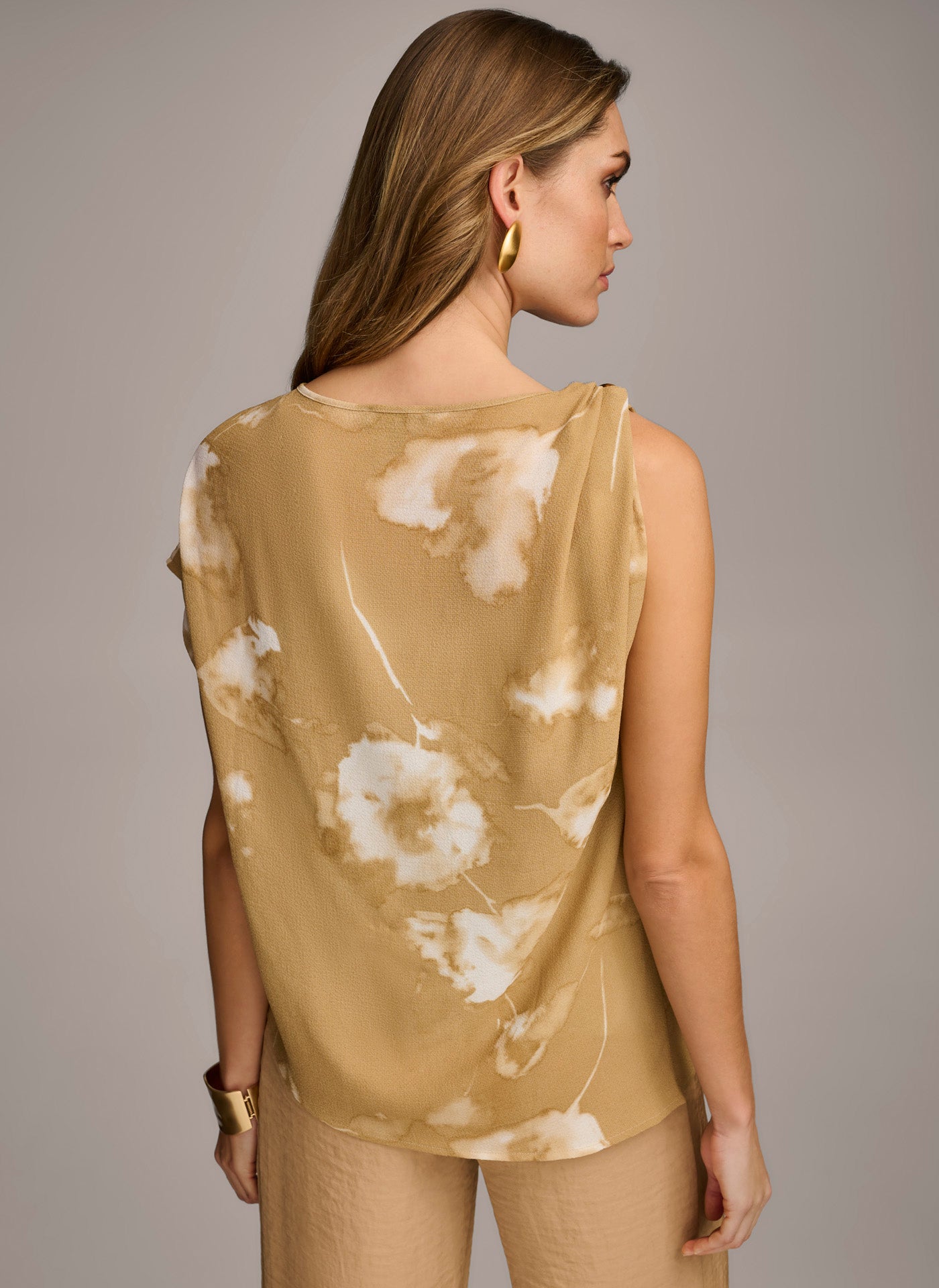 (image for) EXQUISITE PRINTED GATHERED HARDWARE SHOULDER TOP